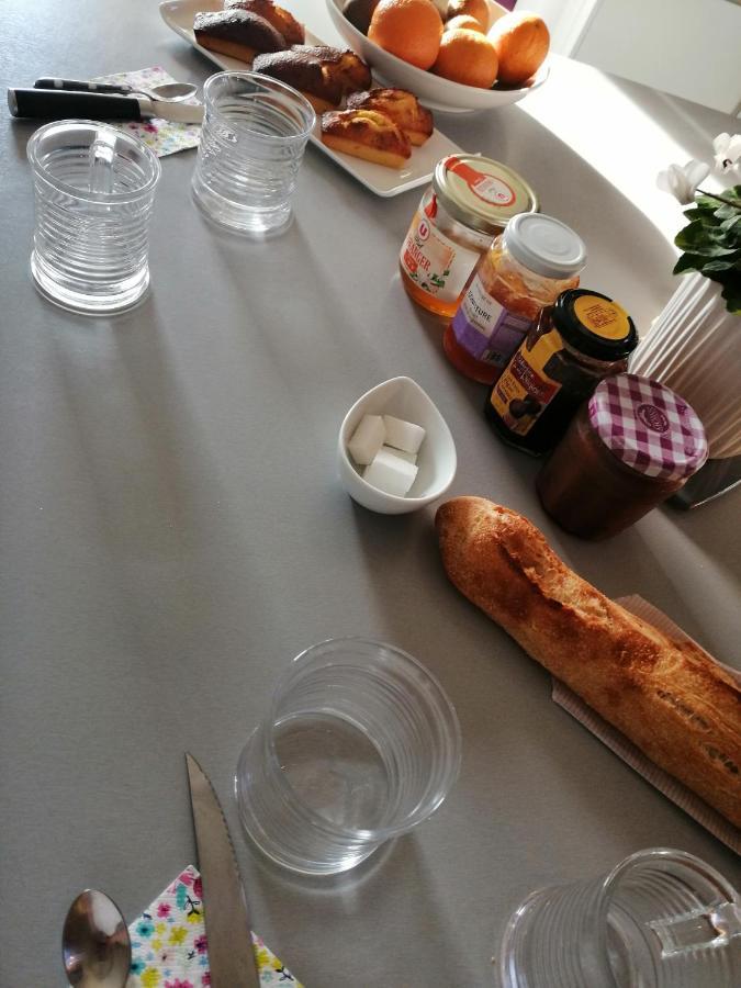 Les Bichettes Bed & Breakfast Mortagne-sur-Sevre Екстериор снимка