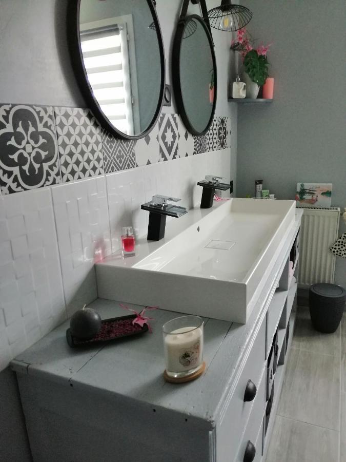 Les Bichettes Bed & Breakfast Mortagne-sur-Sevre Екстериор снимка